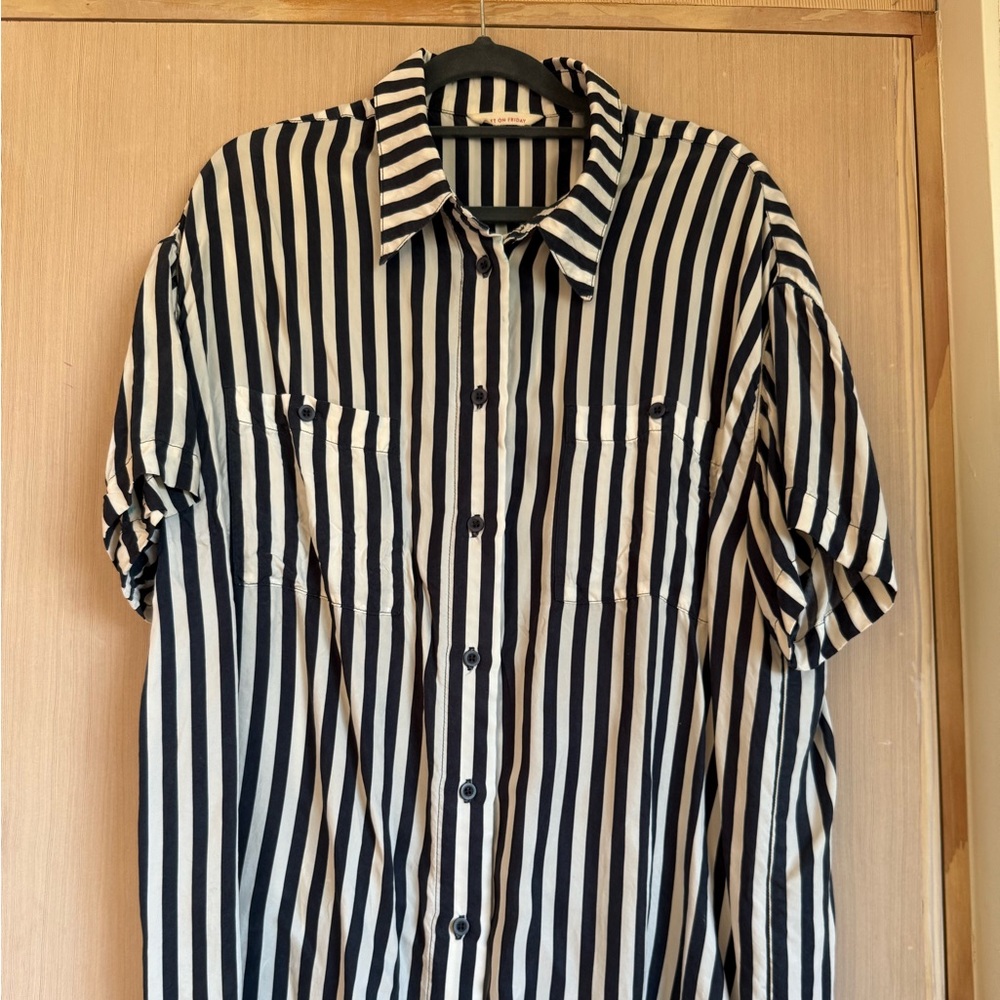 Left on Friday Day Trip Button Down